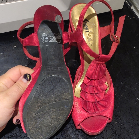 Fioni red heels - Picture 2 of 4